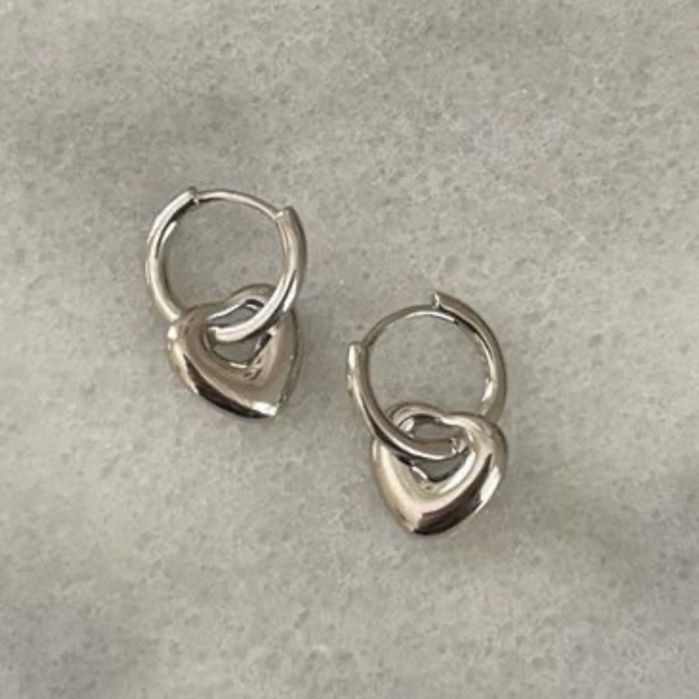 Sterling Silver Bubble Heart Charm Dangle Huggie Hoop Earrings

Brand New